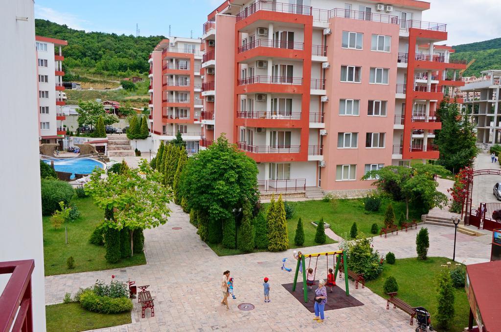 Gt Privilege Fort Beach Apartments 엘레니테 외부 사진
