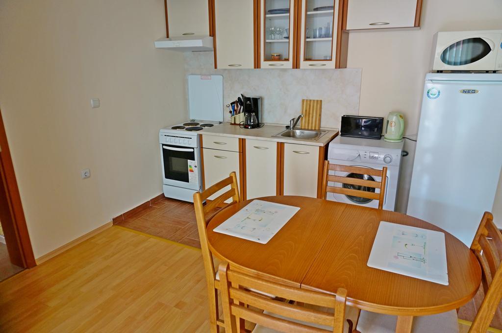 Gt Privilege Fort Beach Apartments 엘레니테 외부 사진