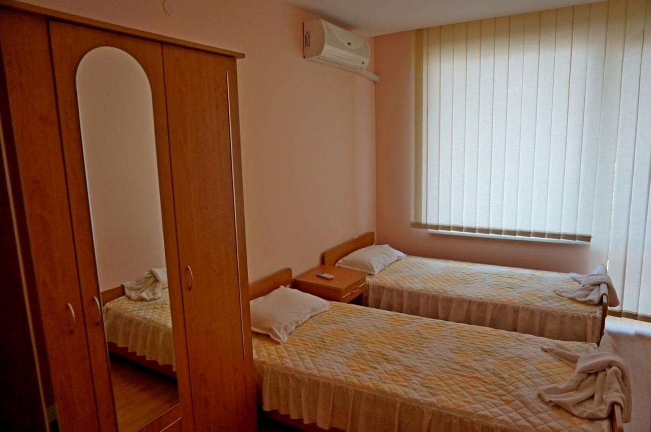 Gt Privilege Fort Beach Apartments 엘레니테 외부 사진
