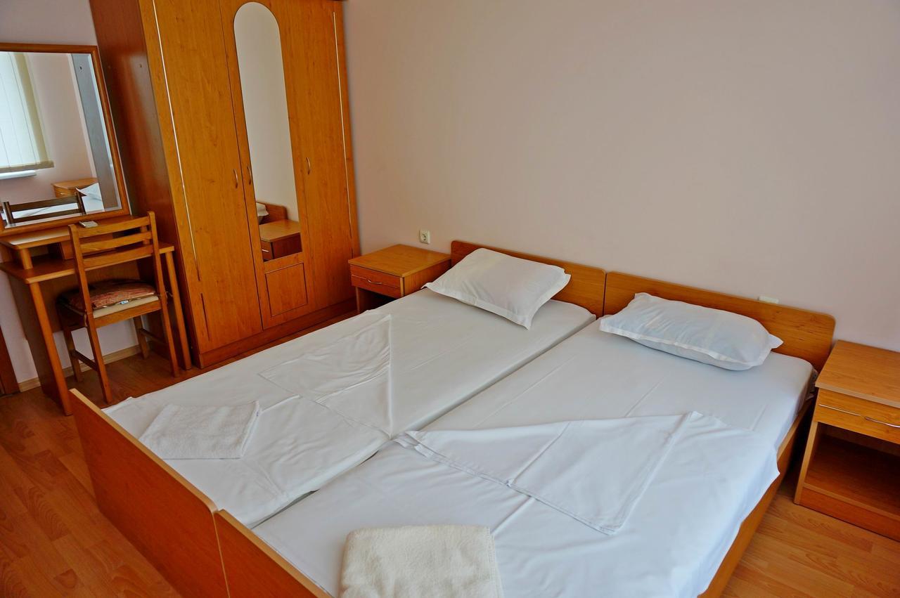 Gt Privilege Fort Beach Apartments 엘레니테 외부 사진