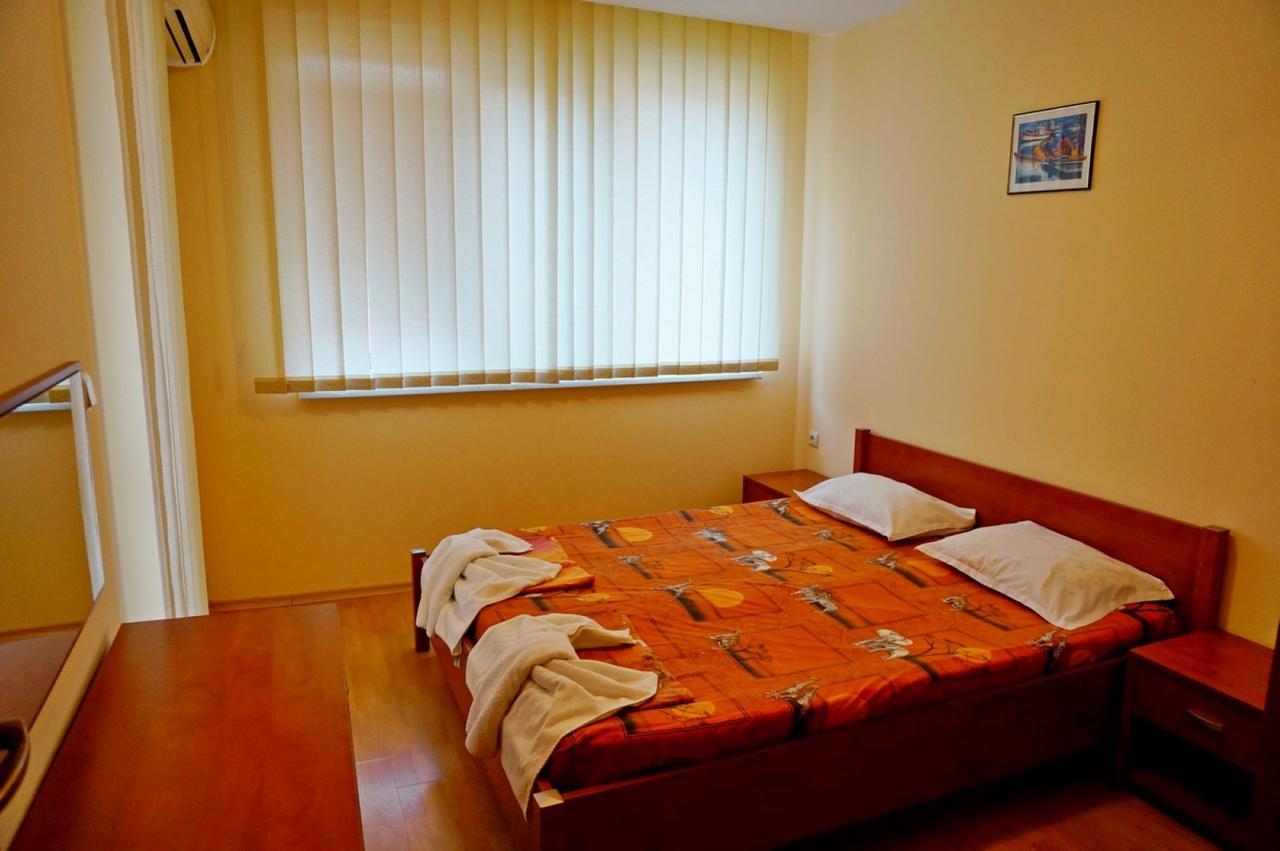 Gt Privilege Fort Beach Apartments 엘레니테 외부 사진