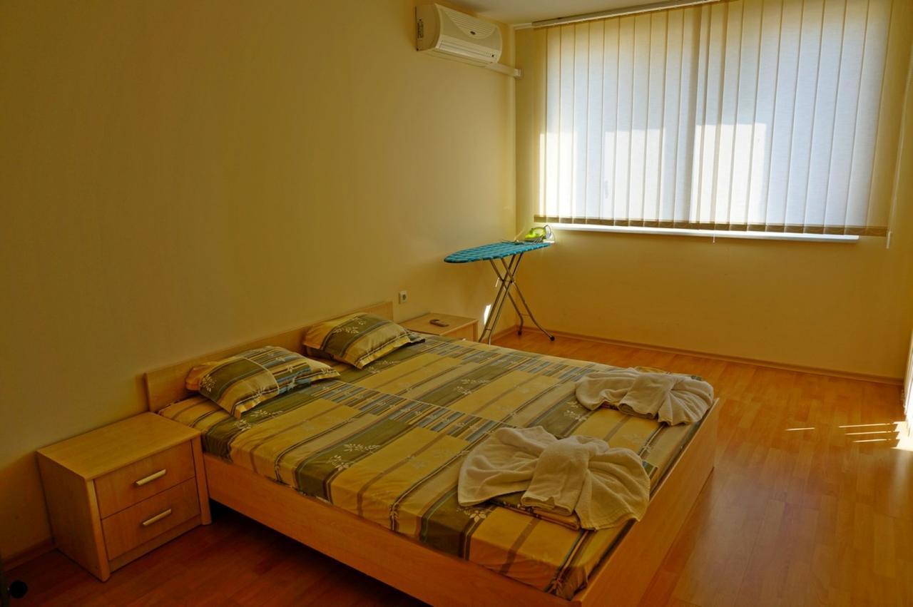 Gt Privilege Fort Beach Apartments 엘레니테 외부 사진