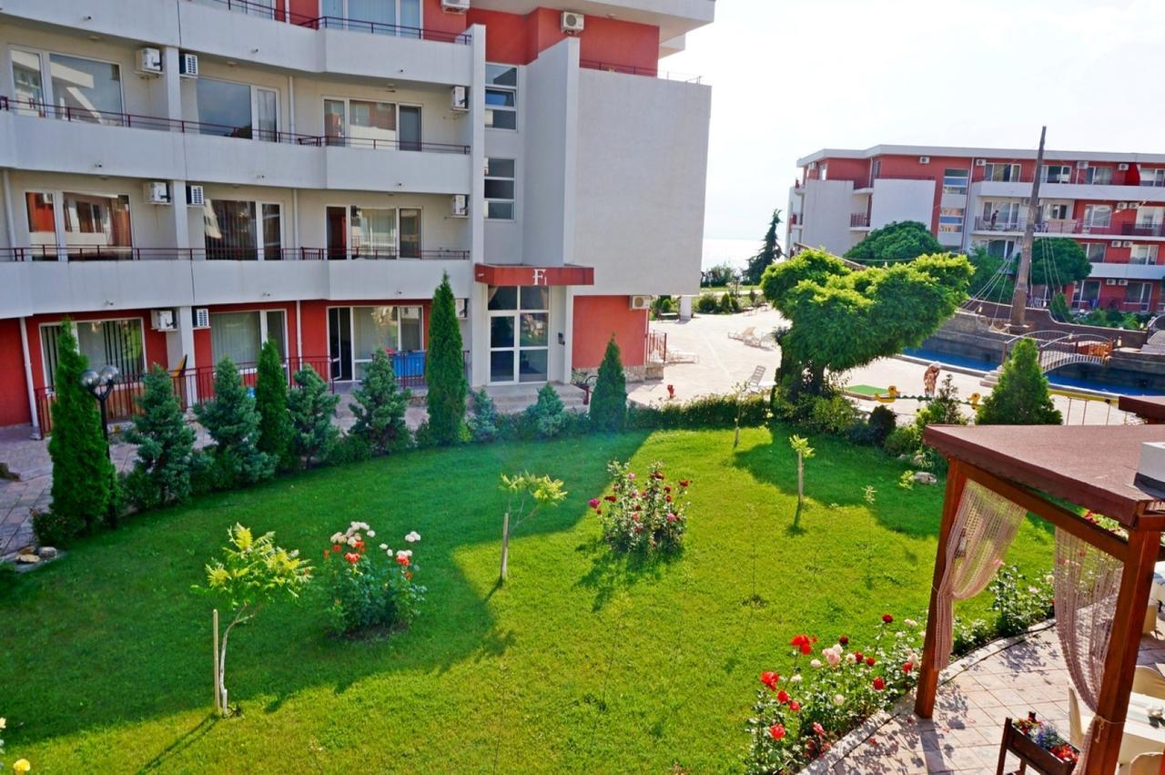 Gt Privilege Fort Beach Apartments 엘레니테 외부 사진
